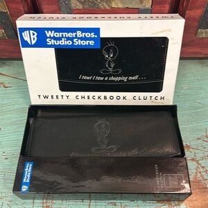 Rare VINTAGE, collectable Looney Tune, Tweety wallet.✨